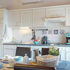 Lora Deluxe Superior 5 Star Apartment, Your Piece Of Heaven By The Sea & Park With Sea & Park View Apartament
